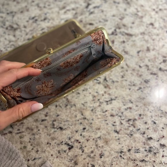 HOBO Lauren Cluth Wallet - Picture 4 of 4
